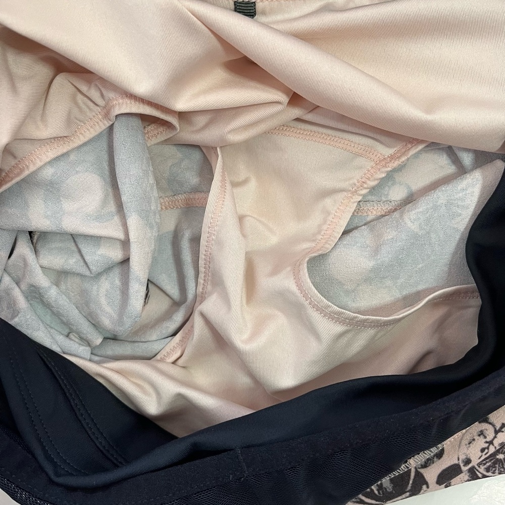 Oiselle Obsession Running Shorts Size 8 Rose Botanical Print - Picture 8 of 9